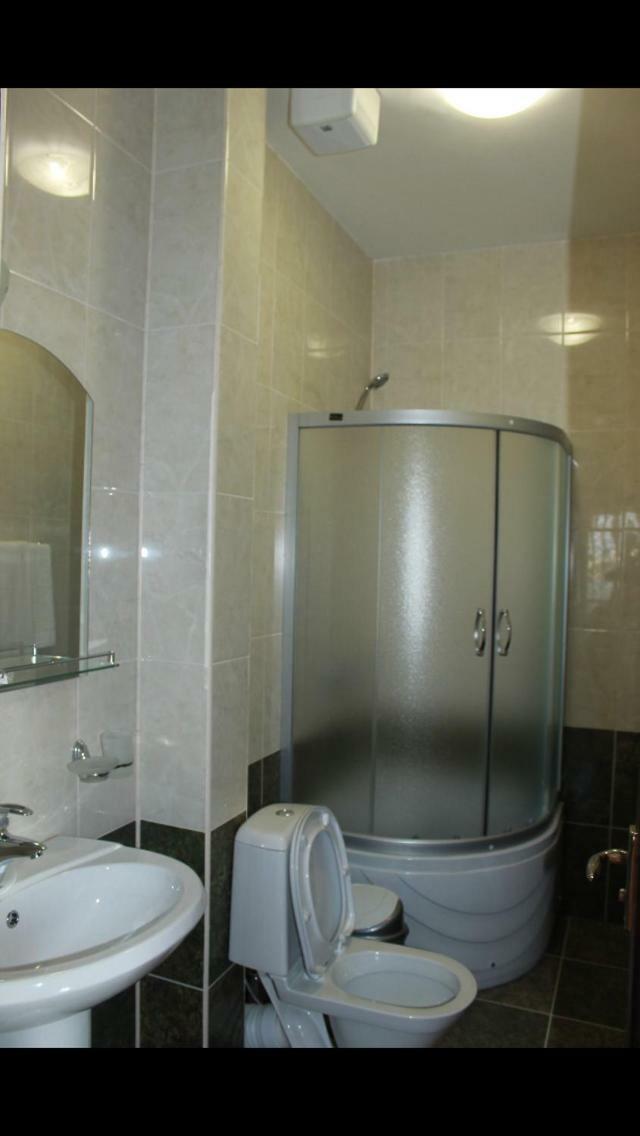 Hotel Laeti-Zhaiyk Atyraū Exteriör bild