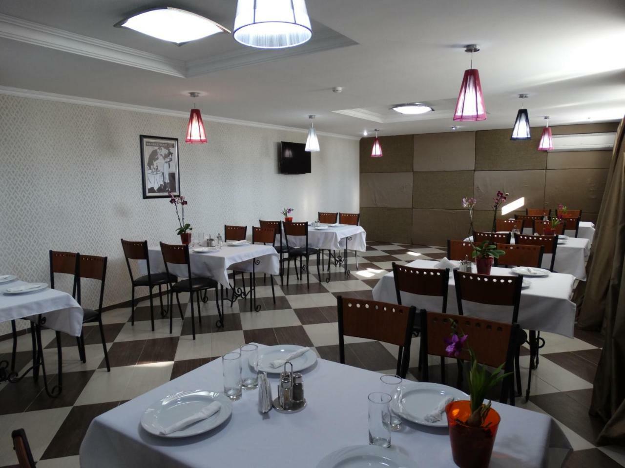 Hotel Laeti-Zhaiyk Atyraū Exteriör bild